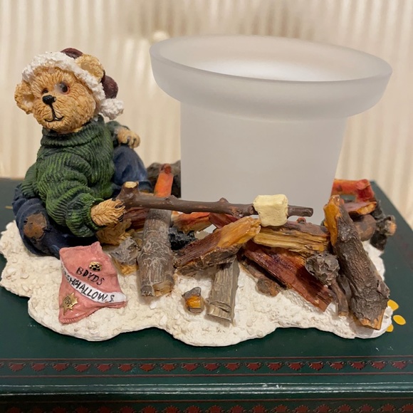 Boyds Bears Christmas campfire candle holder - Picture 1 of 4